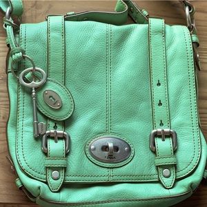Discontinued Fossil sage green messenger bag-excellent condition
